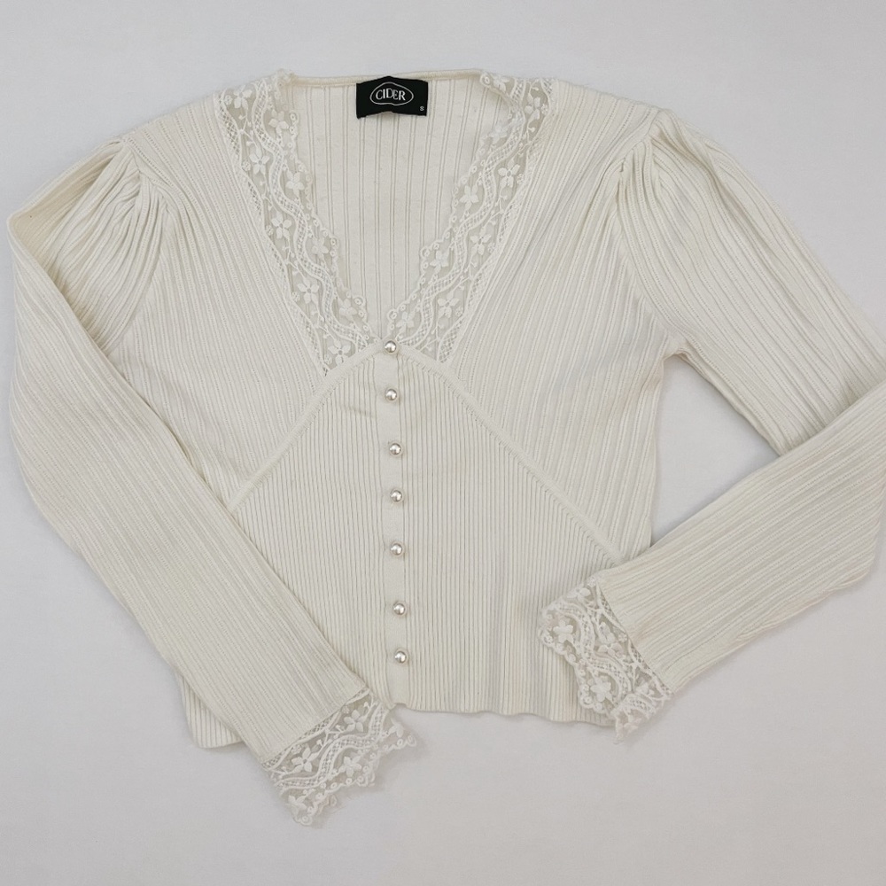 Cider Pearl Button Knitted Long Sleeve, size S
